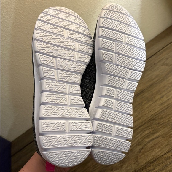 NIB [U.S. Polo Assn.] Iris Black/Grey/Fuchsia Athletic Comfort Sneakers Women’s - Picture 9 of 10